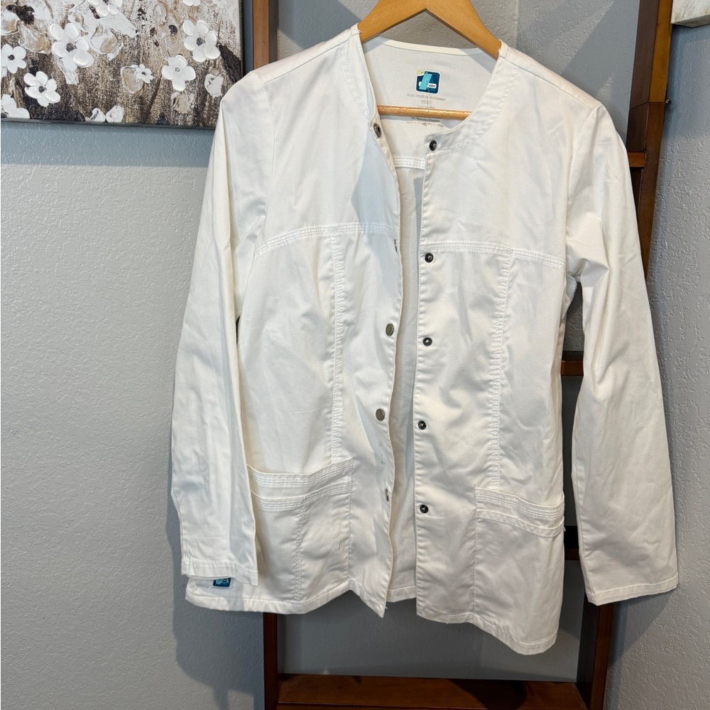 Women's Scrub/Lab White Jacket